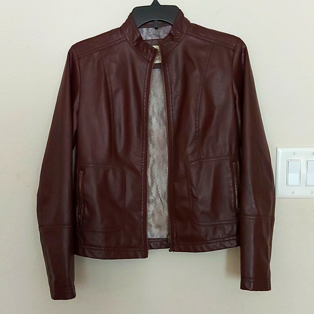 Lovely Dark Brown leather jacket (unisex) Adult size 0-2